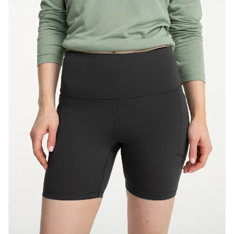 Women's All Day 6" Pocket Short