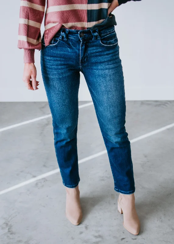 Cynthia Slim Straight Jean